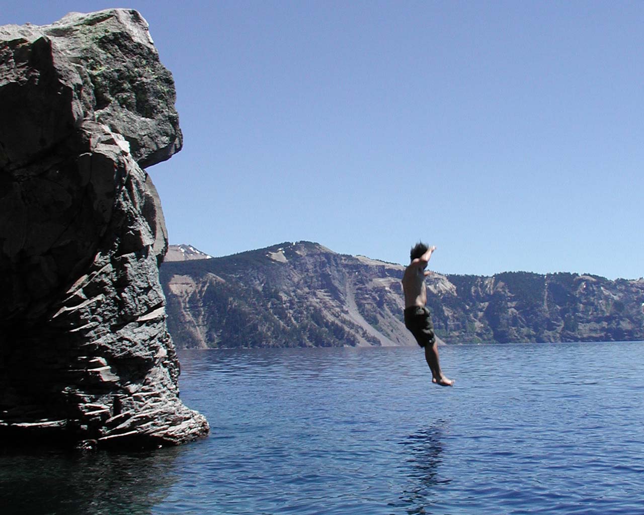 jg-cliff-jump-crater-lake-1280